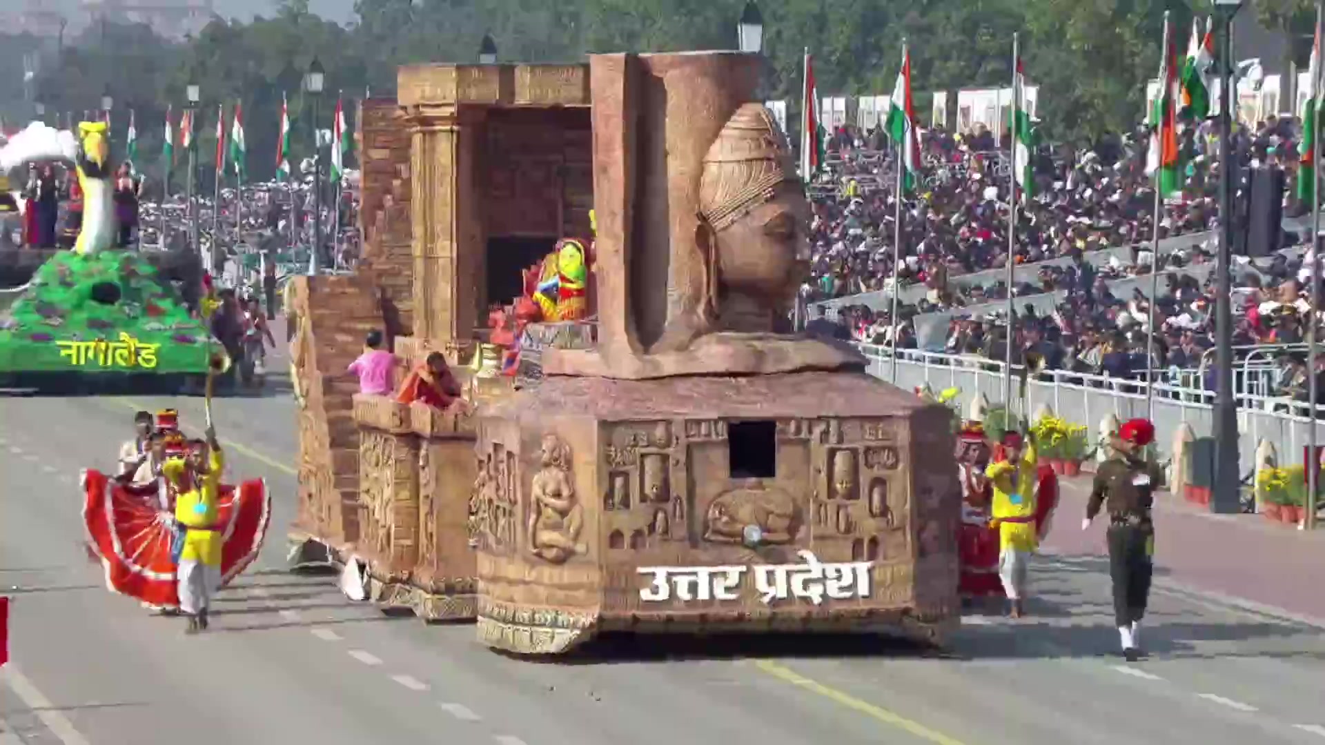 LIVE from Kartavya Path… Republic Day celebrations \ud83c\uddee\ud83c\uddf3″},…