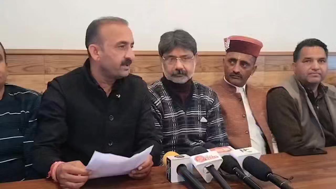 ATS \u092a\u0930 \u092d\u0921\u093c\u0915\u0947 transporters\n#karuneshdoulta #m…