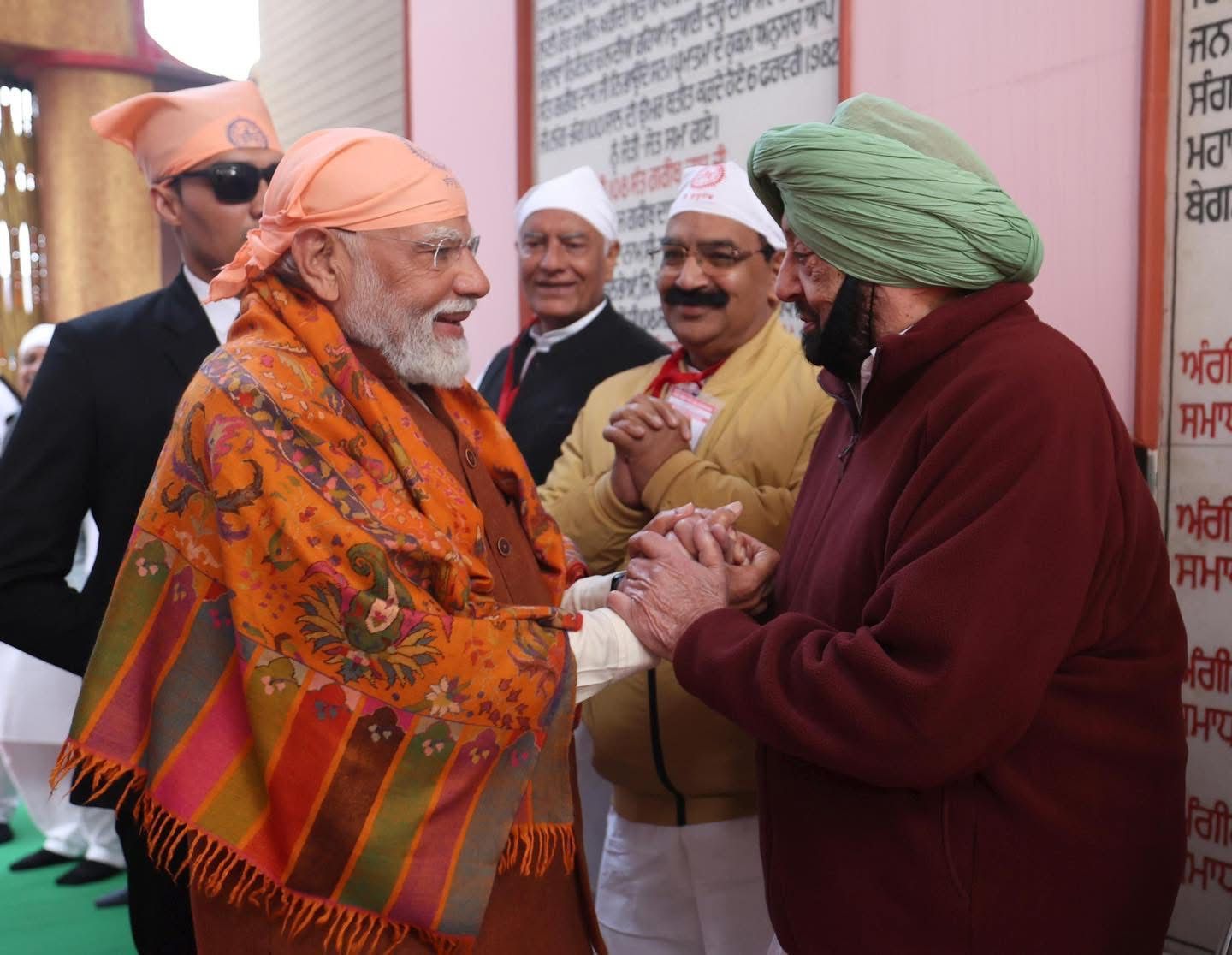 .
Captain Amrinder Singh: Met Hon’ble Prime Minister Narendra Modi ji at Dera Sa…