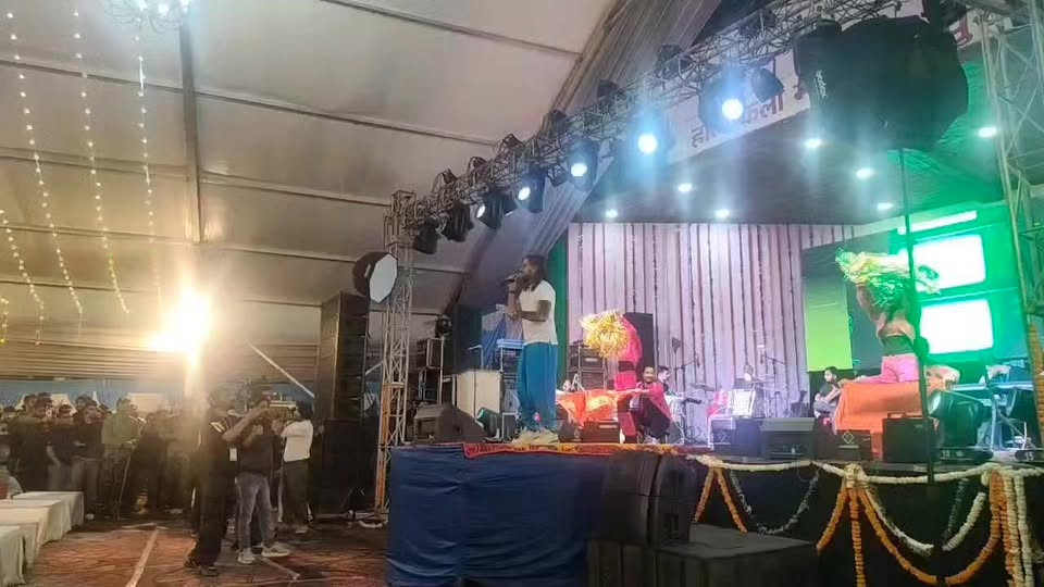 Anuj Sharma ने मचाया धमाल — पालमपुर की अंतिम होली संध्या बनी यादगार!
#anujsharma…