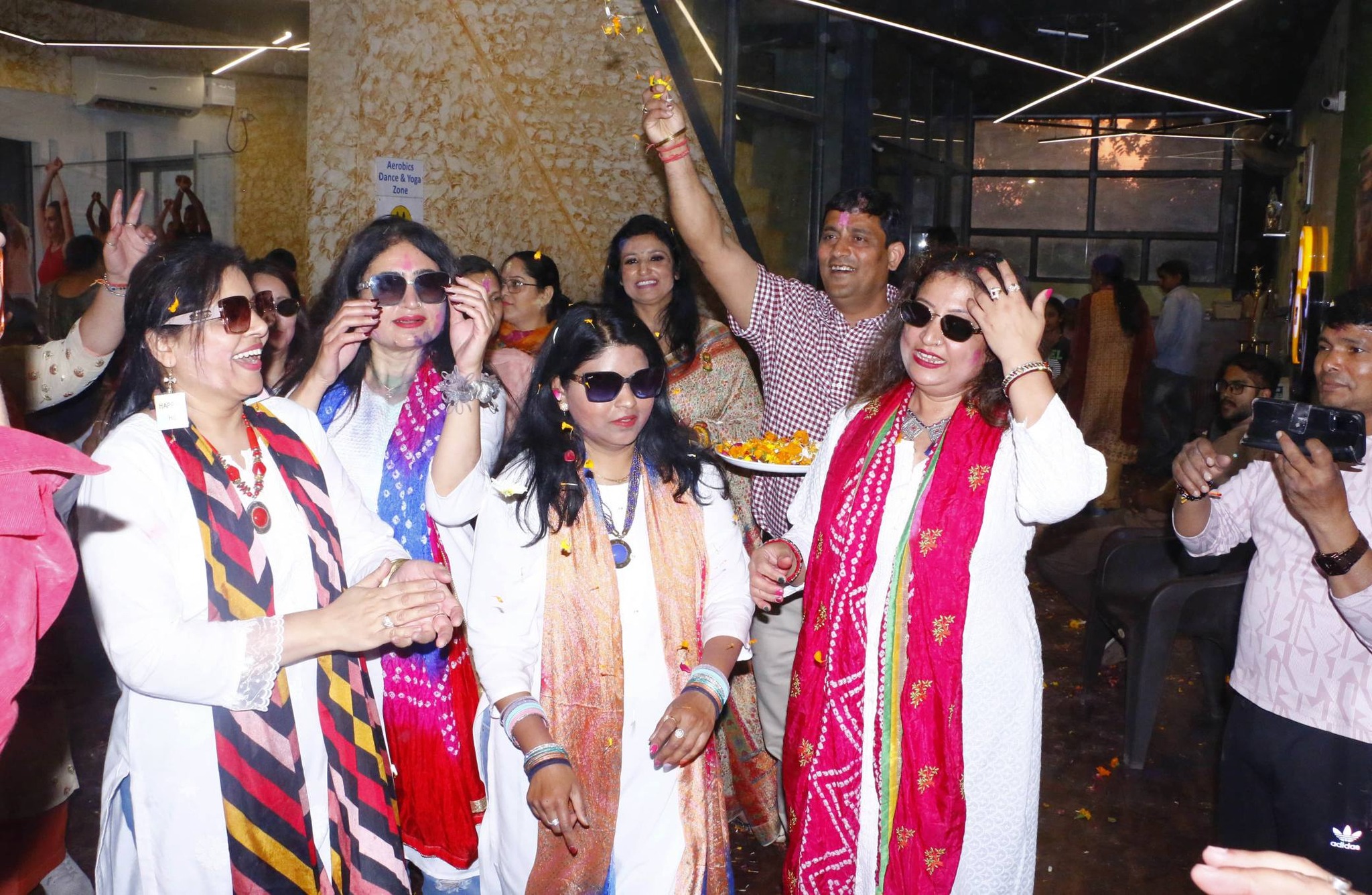 फूलों की खुशबू और फिटनेस का संगम: सुपर फिटनेस सेंटर में अनोखा होली उत्सव
चंडीगढ…