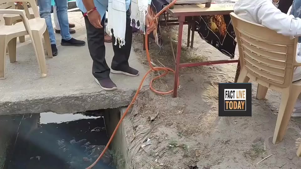 Haridwar में विरोध का एक अनोखा और हैरान करने वाला मामला सामने आया है।
हरिद्वार म…