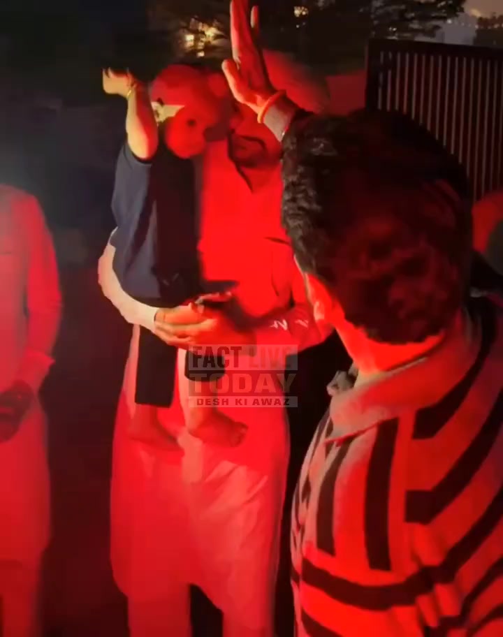 पंजाबी संगीत के दिग्गज Gurdas Maan छोटे सिद्धू के साथ खेलते आए नजर…
प्यार और अपन…