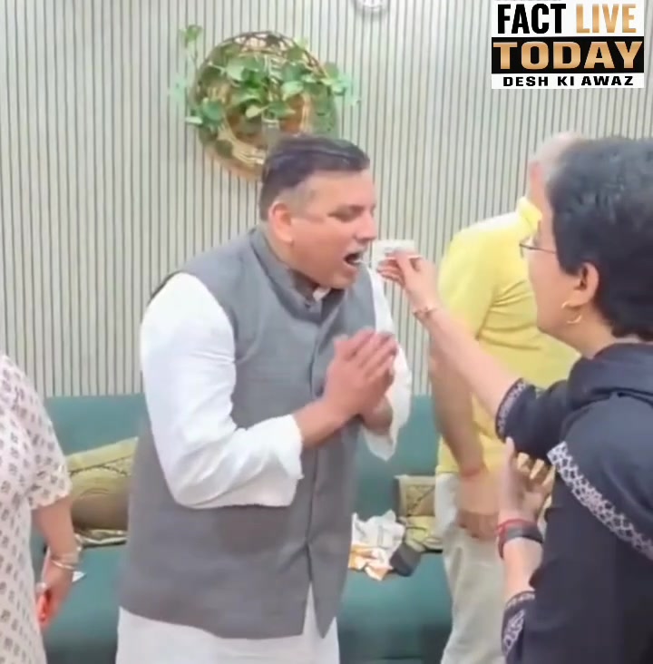 AAP के सांसद संजय सिंह ने AAP नेता और दिल्ली के पूर्व मुख्यमंत्री अरविंद केजरीवा…