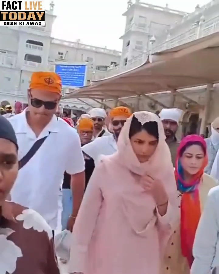 ऑस्कर 2026 में शामिल होने के बाद, प्रियंका चोपड़ा जोनस हाल ही में भारत लौटीं और …