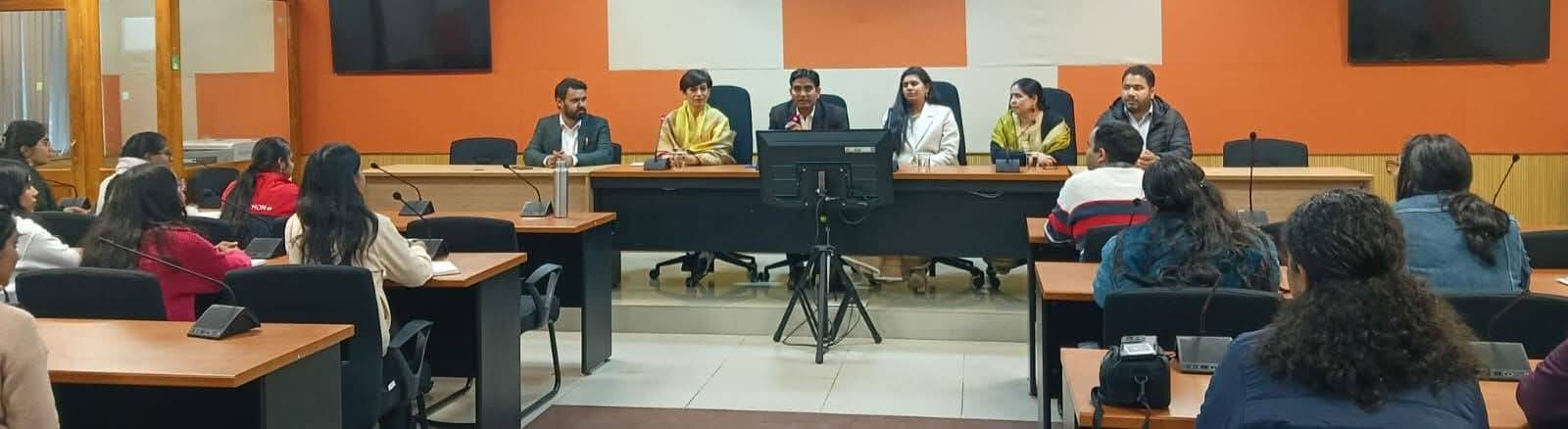 *उपायुक्त ने फील्ड विजिट पर आए विद्यार्थियों से किया संवाद, साझा किए आपदा प्रबंध…