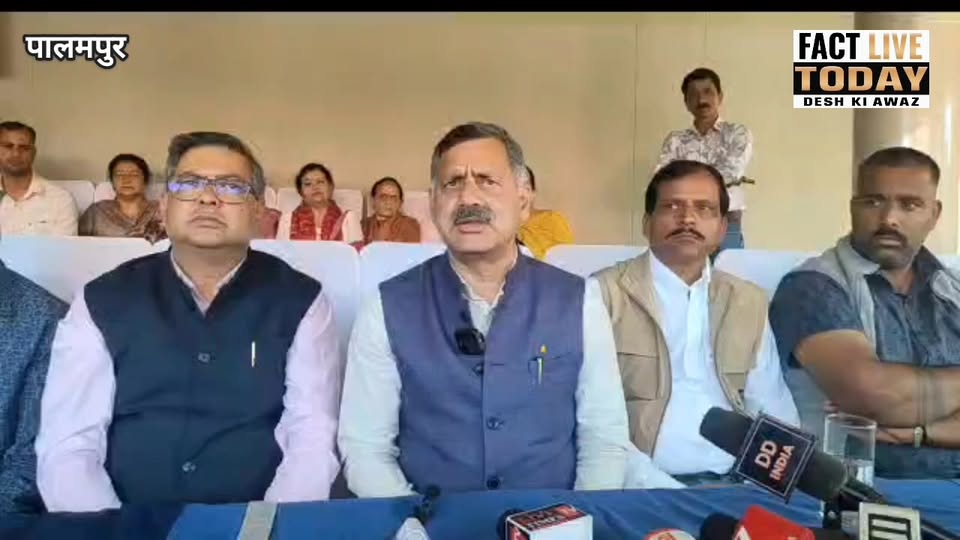 पालमपुर : नगर निगम चुनाव का आगाज प्रभारी राजेश धर्माणी कर रहे प्रेस वार्ता साथ म…