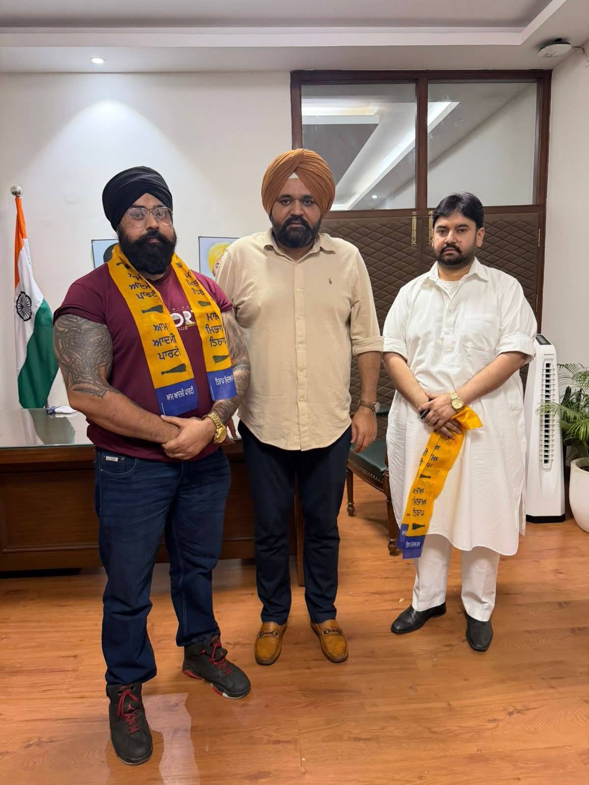 अंतरराष्ट्रीय पहलवान ‘सुपर खालसा’ आम आदमी पार्टी में शामिल

 

सीएम के ओएसडी राज…