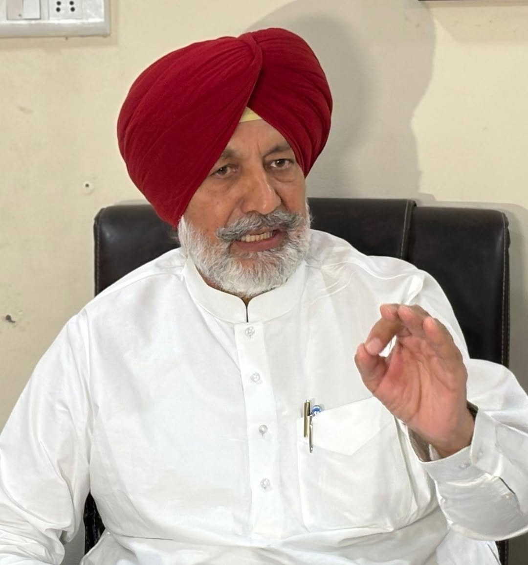 कमर्शियल गैस सिलेंडरों की बढ़ी कीमतों के खिलाफ बलबीर सिंह सिद्धू का भाजपा सरकार …