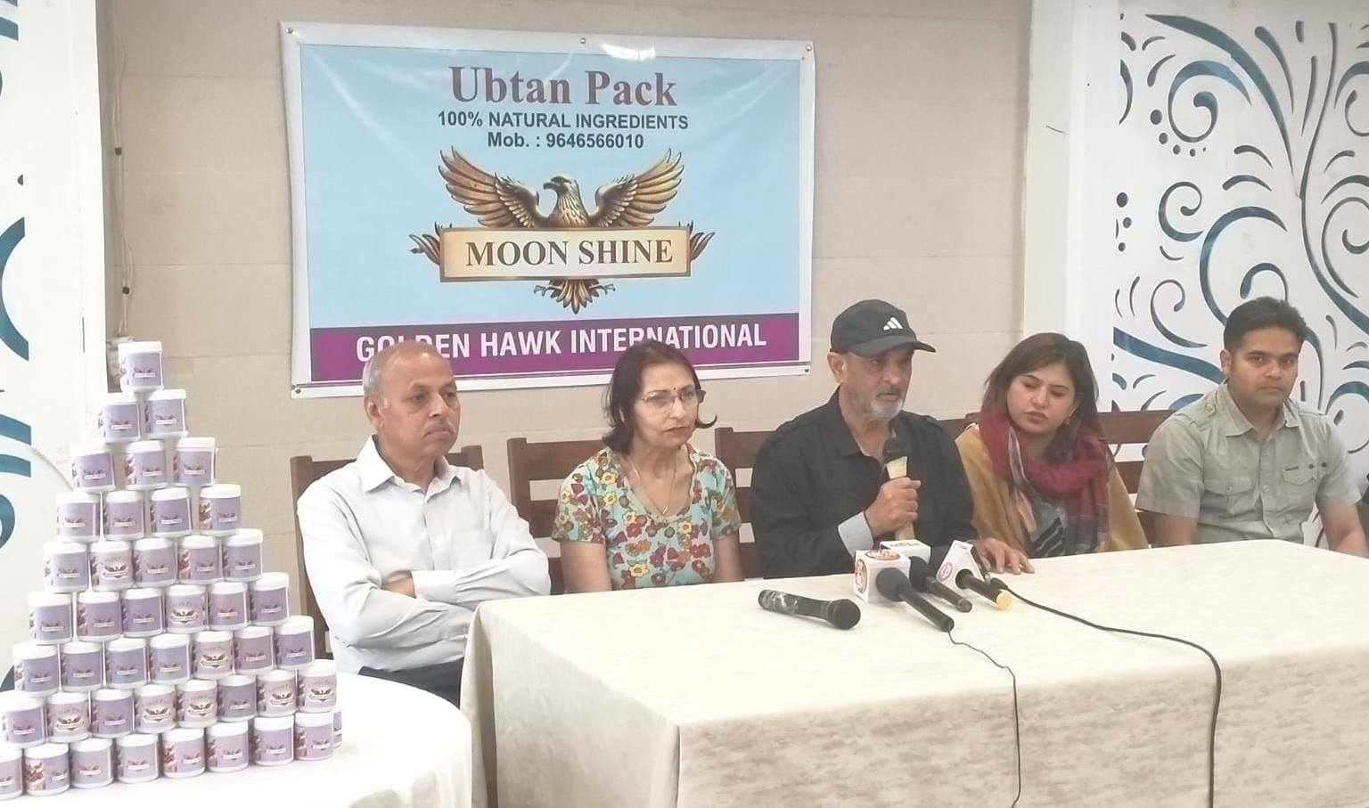73 वर्षीय अशोक गोयल ने विशेष इनग्रीडिएंट्स से तैयार “मूनशाइन उबटन पैक” को किया ल…