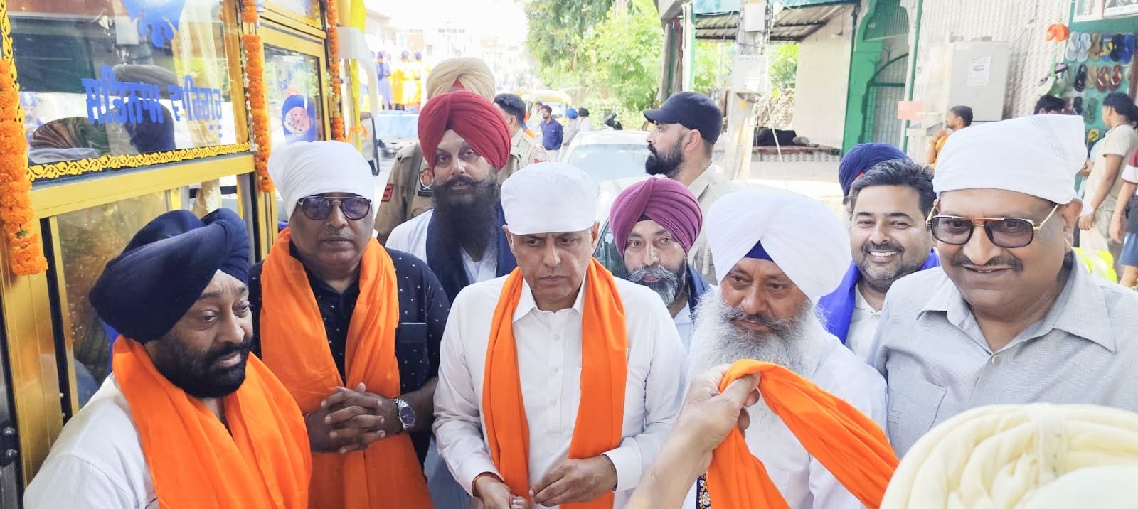 श्री गुरु अर्जुन देव जी के शहीदी दिवस को समर्पित महान नगर कीर्तन में उमड़ा आस्था…