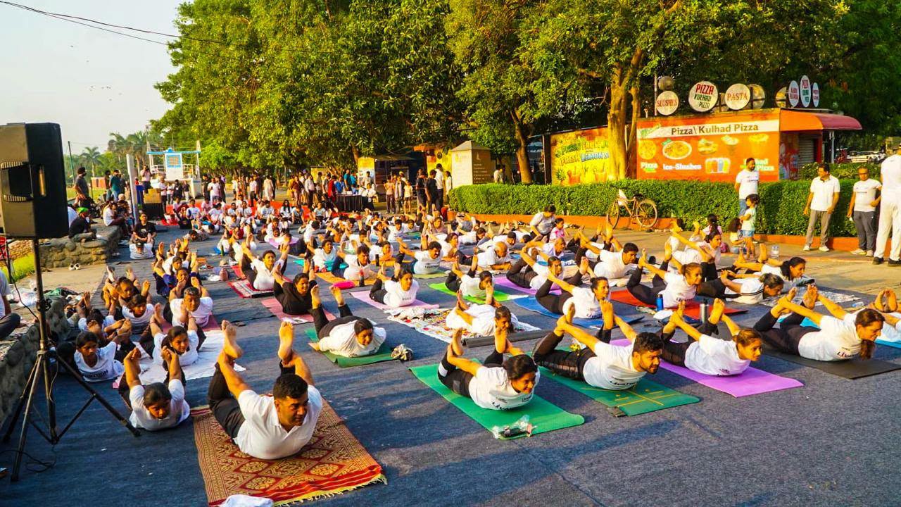 अंतरराष्ट्रीय योग दिवस
सुखना लेक पर लिवाथॉन– योग फॉर लाइफ’ में 350 से अधिक लोगों…