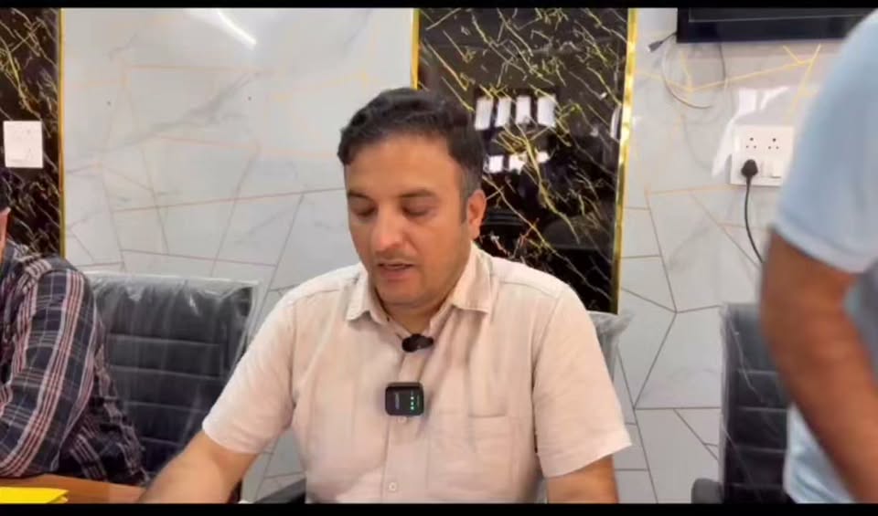 पंचायत समिति रैत के अध्यक्ष, उपाध्यक्ष चुनाव को लेकर जानकारी दे रहे एसडीएम गणेश …
