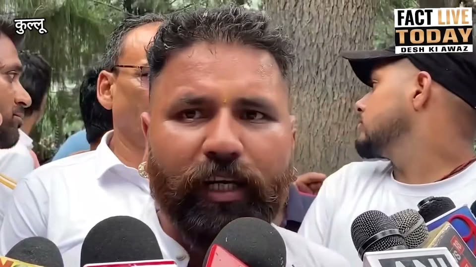 #कुल्लू मंजू शर्मा मौ*त मामला गरमाया – सुनिए क्या बोले प्रदर्शन में आए युवा
