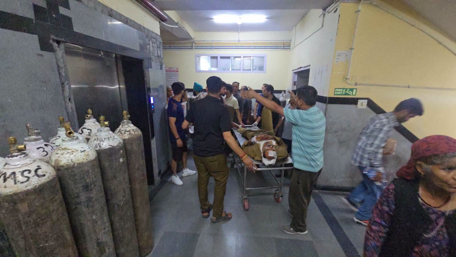 रामपुर उपमंडल में बुधवार देर शाम एक दुखद सड़क दुर्घटना में दो लोगों की मृत्यु हो…
