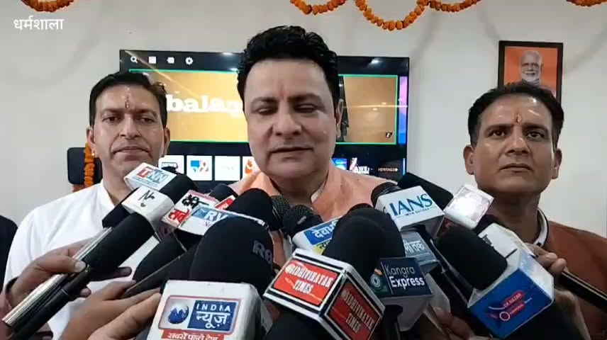 धर्मशाला : जन्मदिन पर जनसेवा, सरकार पर तीखा हमला, धर्मशाला से सुधीर शर्मा ने खोल…