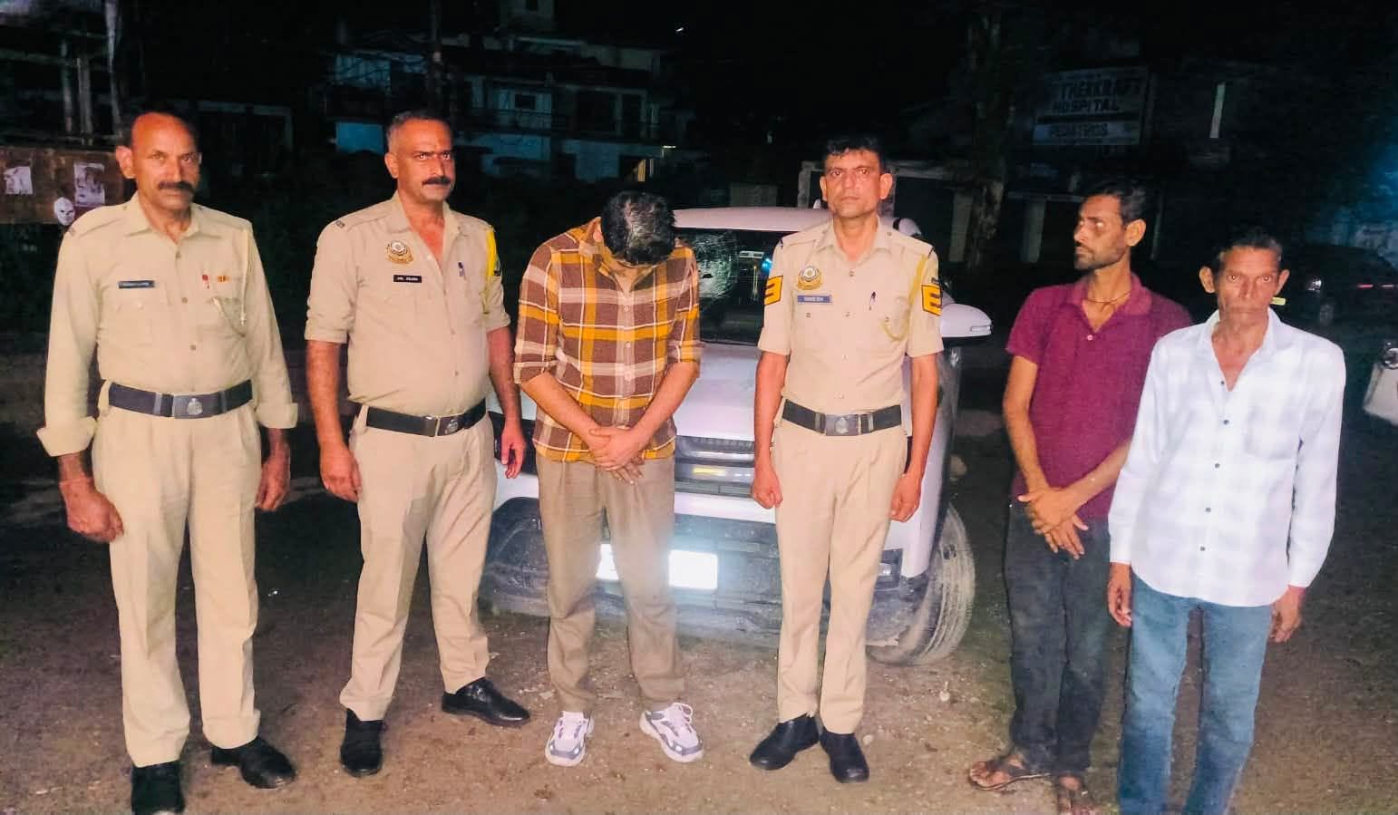 कांगड़ा पुलिस की नशा तस्करों पर एक और बड़ी कार्रवाई 

थाना शाहपुर पुलिस ने नशे …