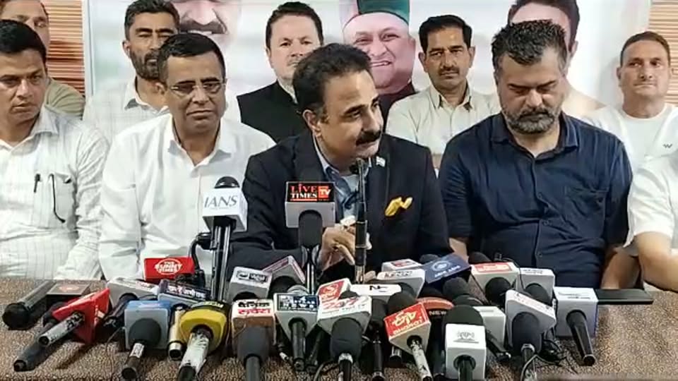 धर्मशाला  :हिमाचल प्रदेश स्कूल शिक्षा बोर्ड अध्यक्ष डॉ राजेश शर्मा नें किस भाजपा…