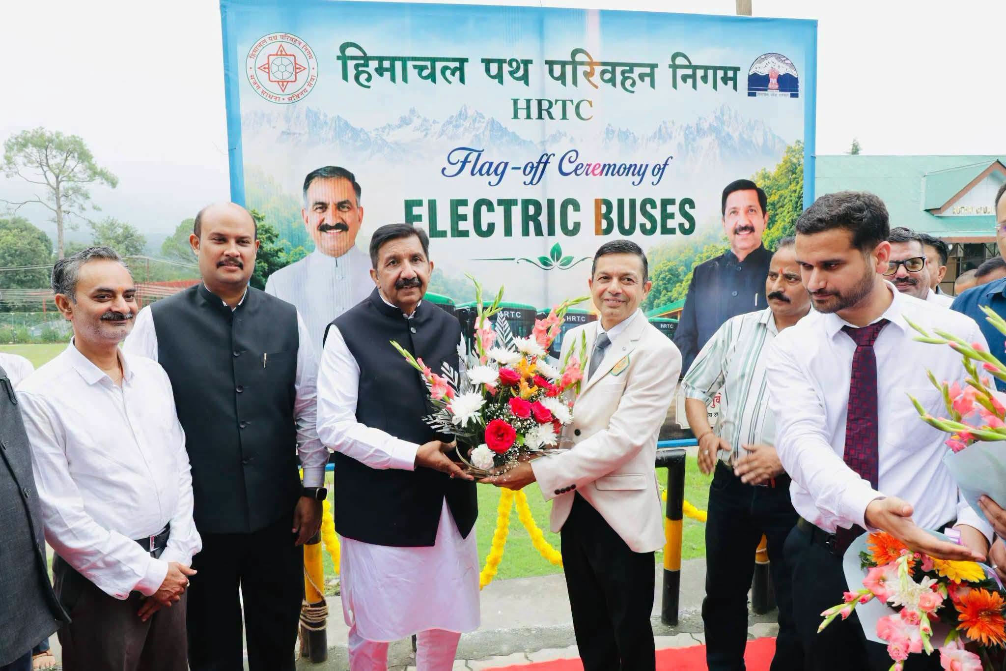 #deputyHCM आज पालमपुर विधानसभा क्षेत्र में पालमपुर डिपो के बेड़े में शामिल हुई 1…