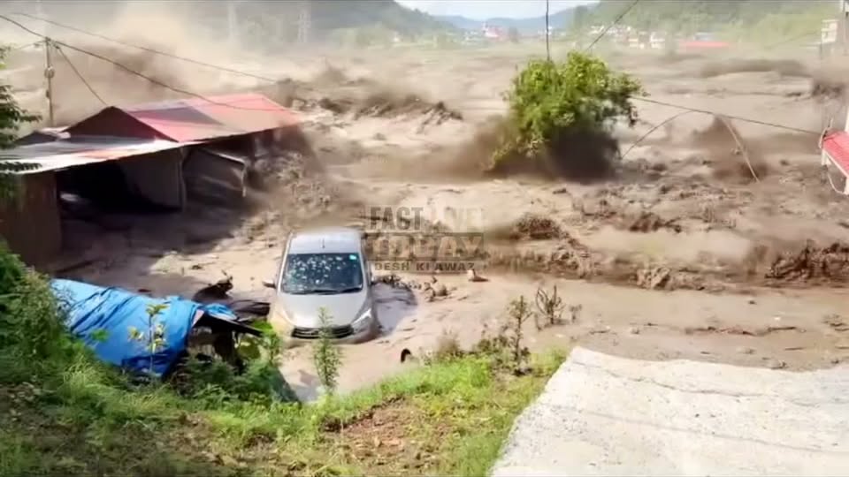 Nepal Floods का एक और डरावना वीडियो आया सामने. नेपाल में आई तबाही के बाद वैशाली,…